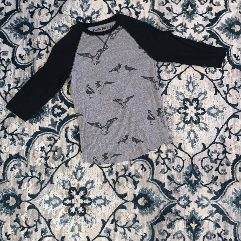 Forearm Length Seagull T-shirt 👕